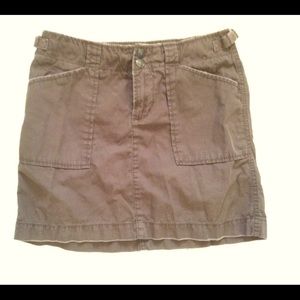 Gap 100% cotton mini skirt
Size 1
Dark brown